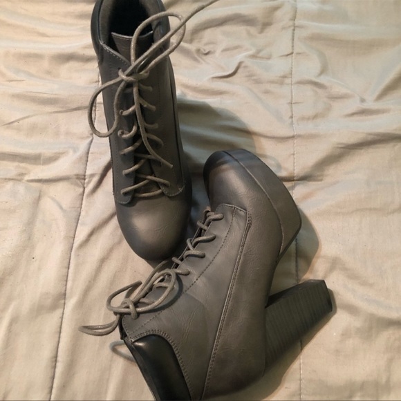 Boots heels  (SOLD) - Picture 2 of 5